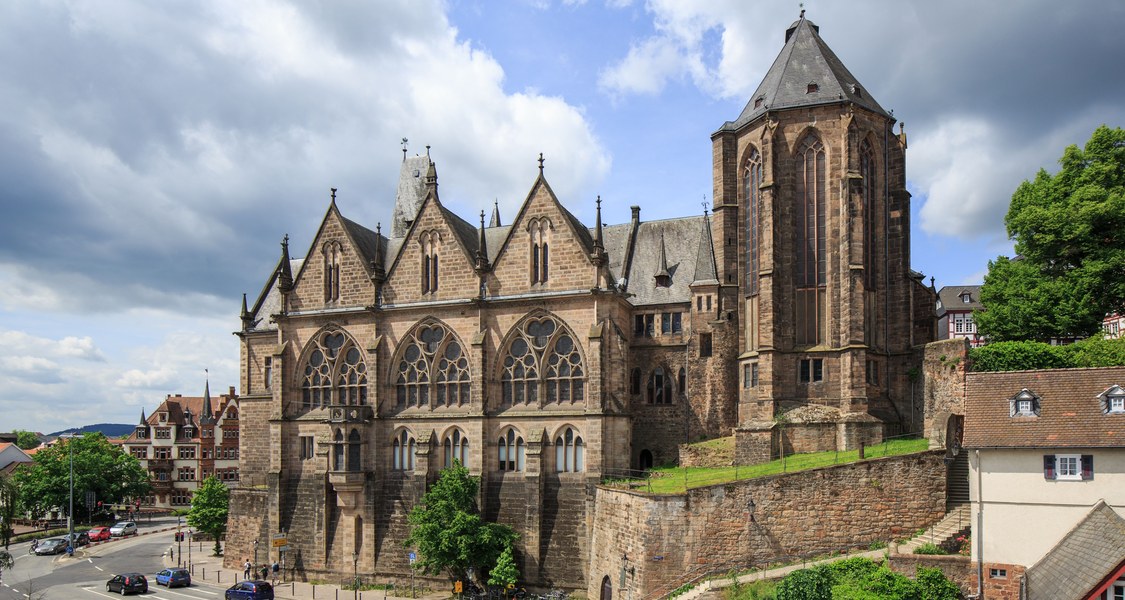 Außenansicht der Alten Universität Marburg.