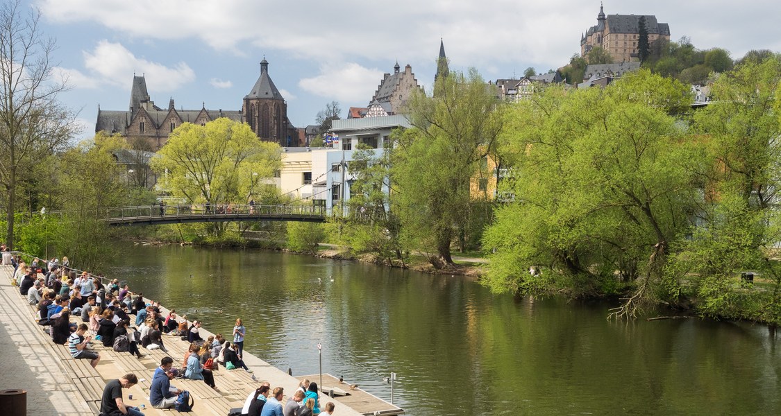 Panoramafoto Lahnterrassen und Schloss