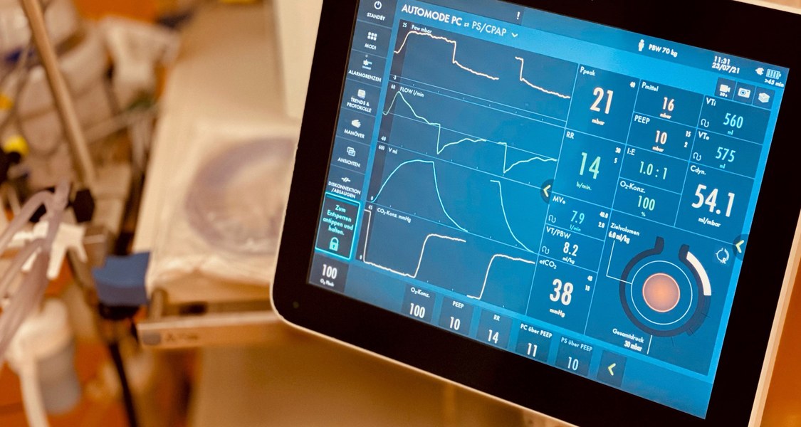 Beatmungsgeräte sind unerlässlich für die Behandlung schwerer Fälle von COVID-19, jetzt kommt eine medikamentöse Unterstützung in Sicht. Foto: Dr. Thomas Wiesmann