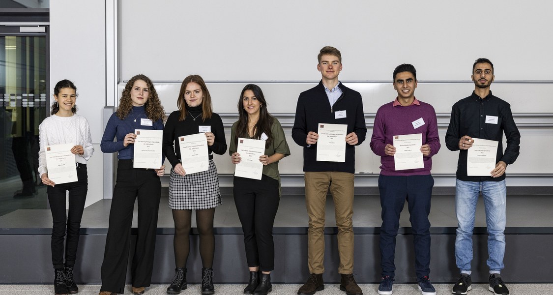 Gruppenfoto der Stipendiatinnen und Stipendiaten