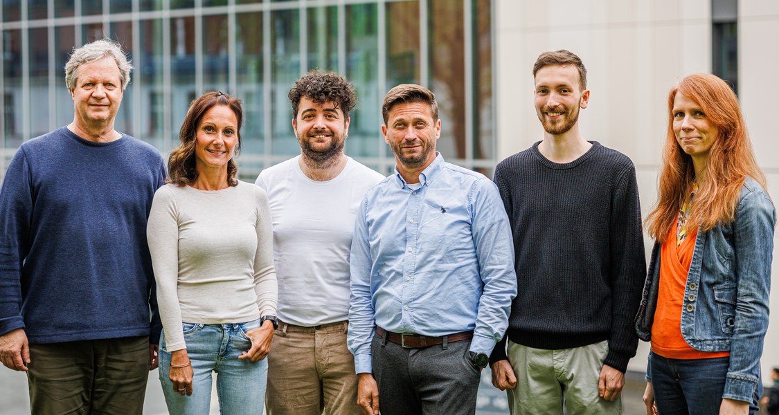 Gruppenbild Forschungsteam um Prof. Niels Decher