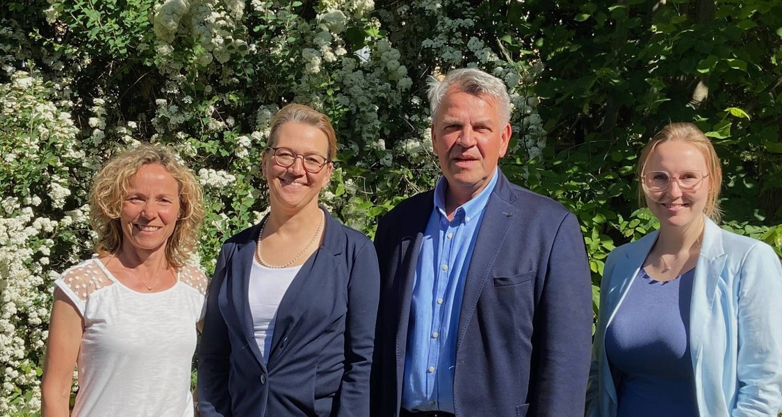 ein Team aus 4 Physiolog*innen