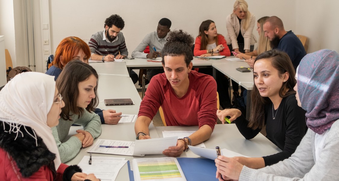 Studierende in einem Seminar