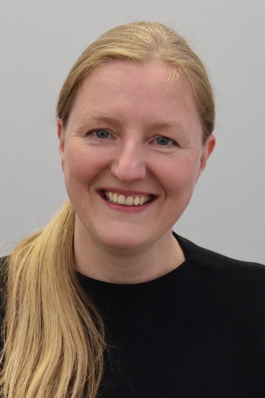 Porträtfoto Julia Weigand