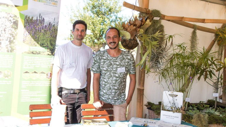 Das Bild zeigt das Team des Botanischen Gartens auf dem Fürstlichen Gartenfest in Fulda.