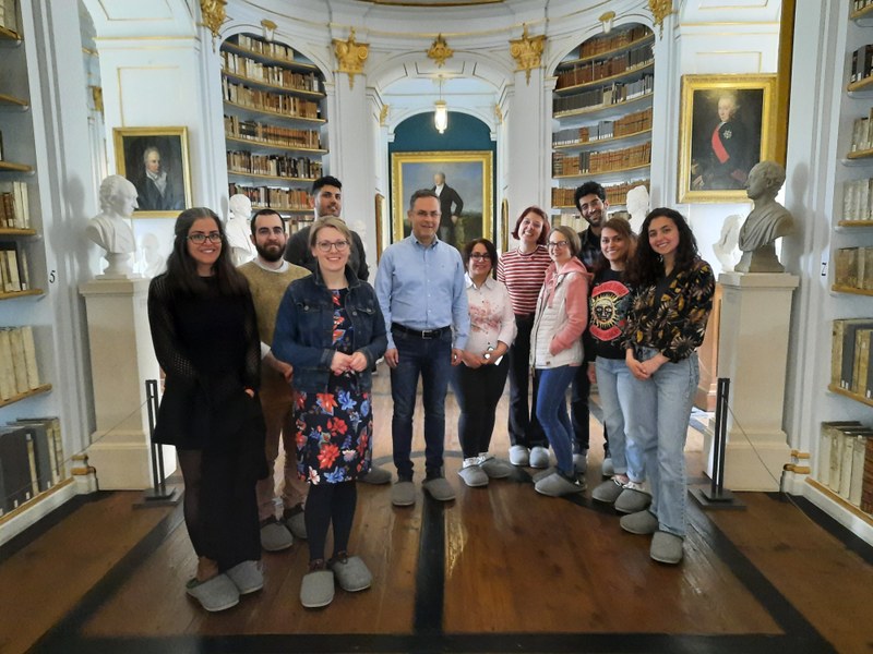 Gruppenfoto in Rokoko-Lesesaal