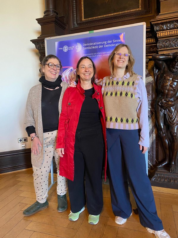 Das Bild zeigt die Tagungsorganisatorinnen Bettina Wuttig, Antje van Elsbergen und Ellen Thuma.
