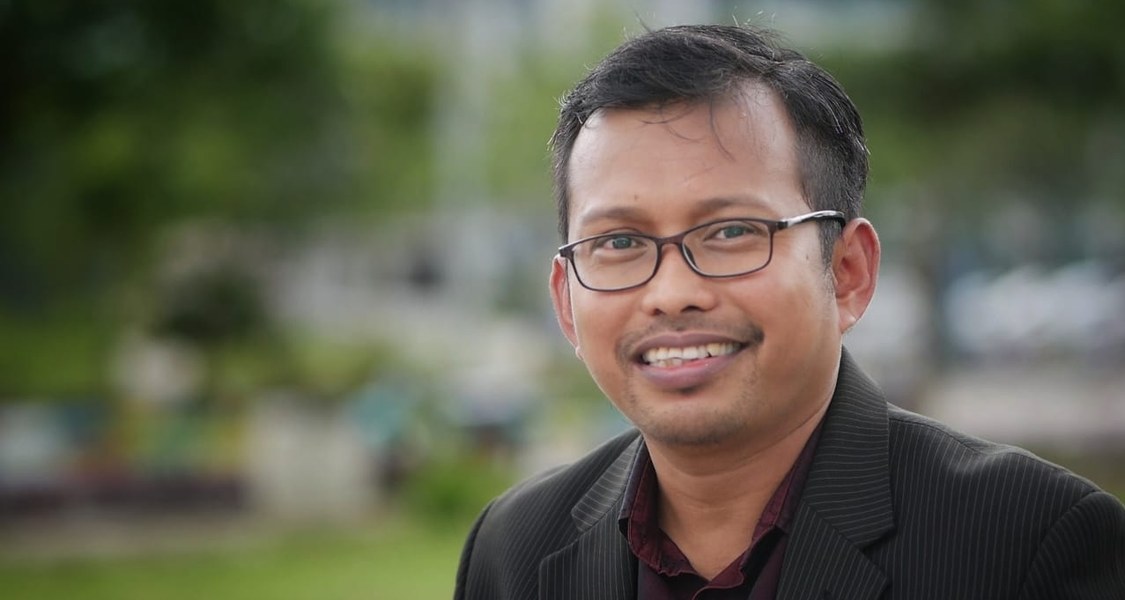 Portrait-Aufnahme von Prof. Dr. Asfa Widiyanto