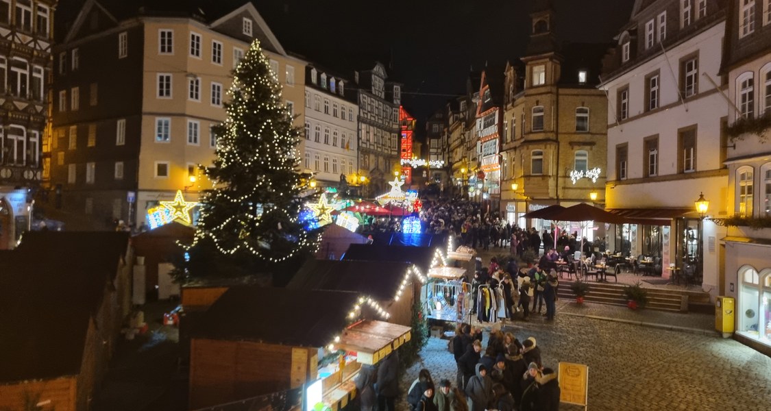 WEihnachtsmarkt am MArburger Marktplatz