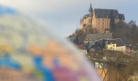 Globus und Schloss in Marburg