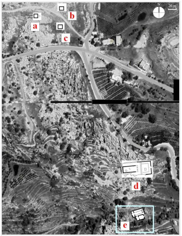 Lageplan des Heiligtumskomplexes von Qalaat Fakra. Die Aufnahme zeigt die Verteilung der wichtigsten Bauten innerhalb der topographisch gegliederten Anlage.