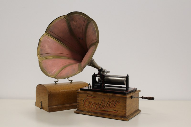 Bild eines Edison-Phonographen.