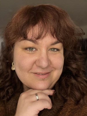 Auf dem Bild ist Julia Ullrich abgebildet