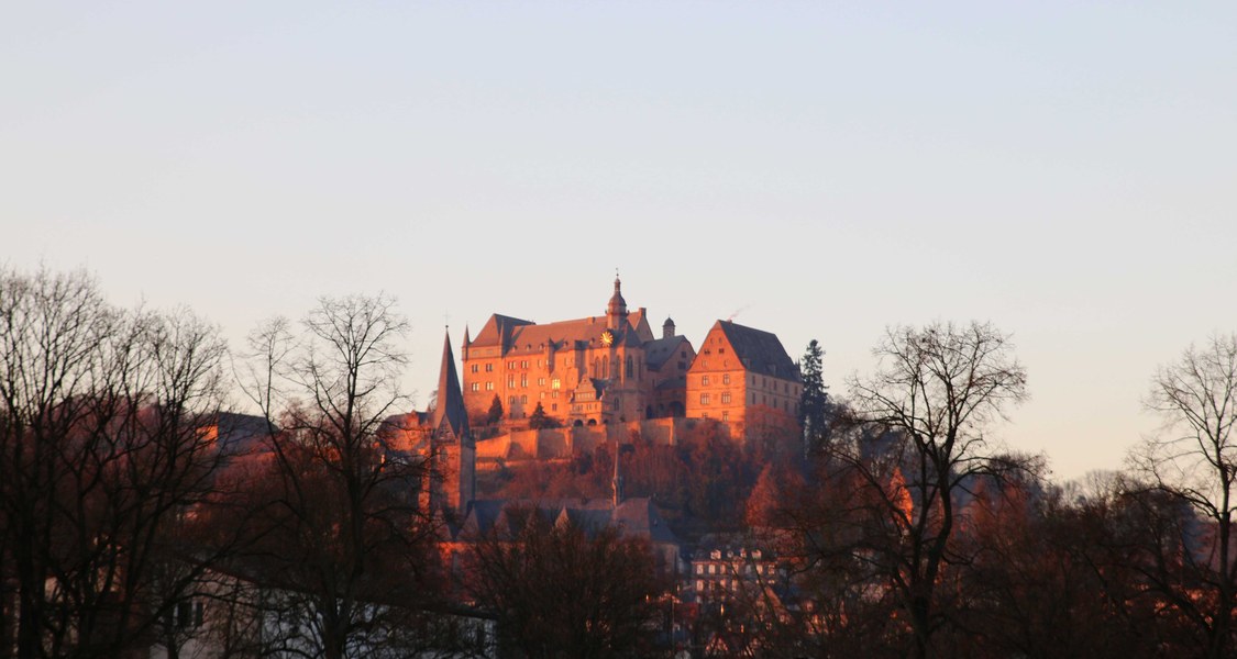 Marburger Schloss bei Sonnenuntergang