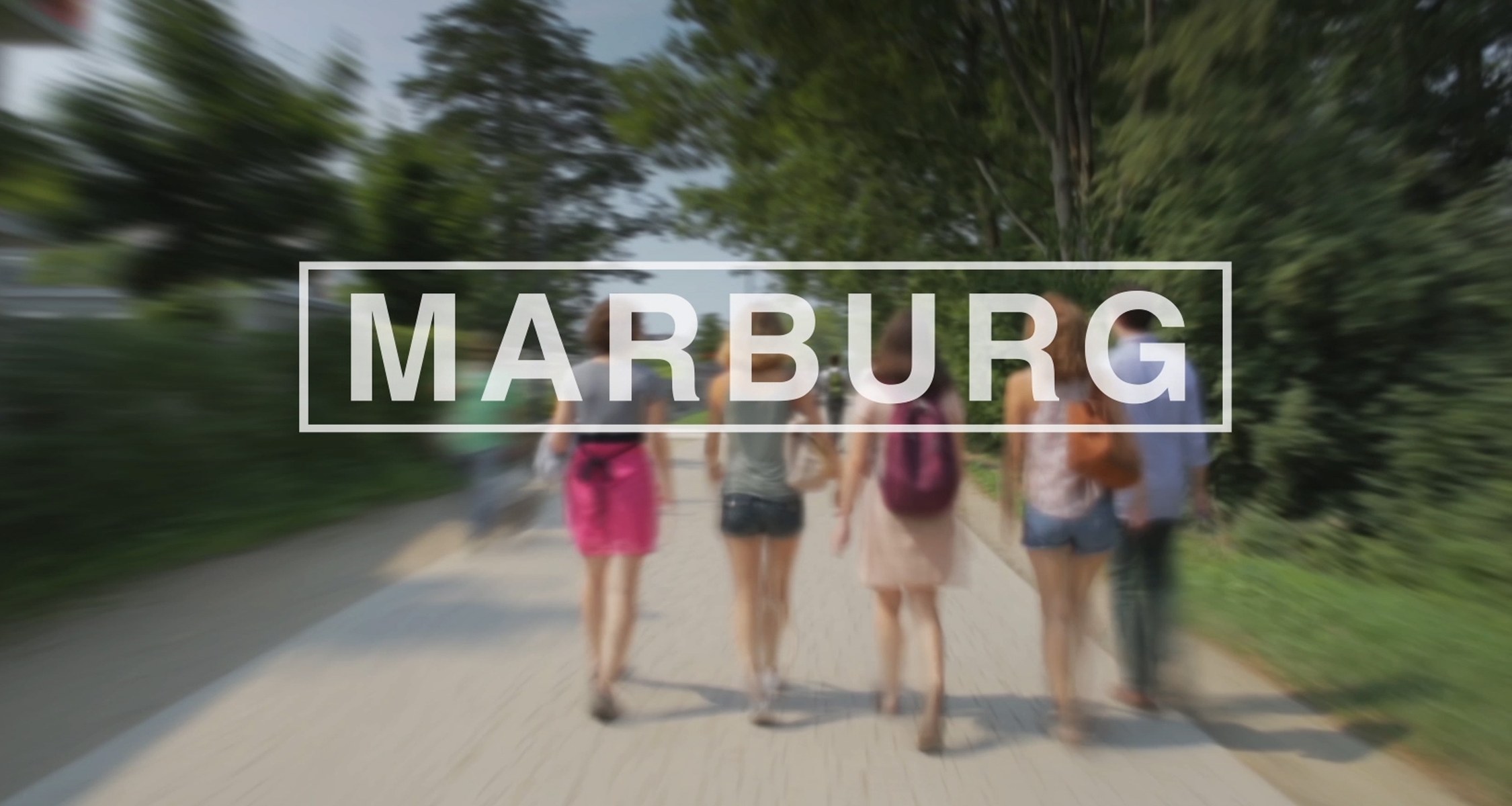 Was erwartet junge Menschen, die sich für ein Studium in Marburg interessieren? Dieses Video nimmt euch mit auf einen rasanten Trip durch die Stadt und die Universität.
