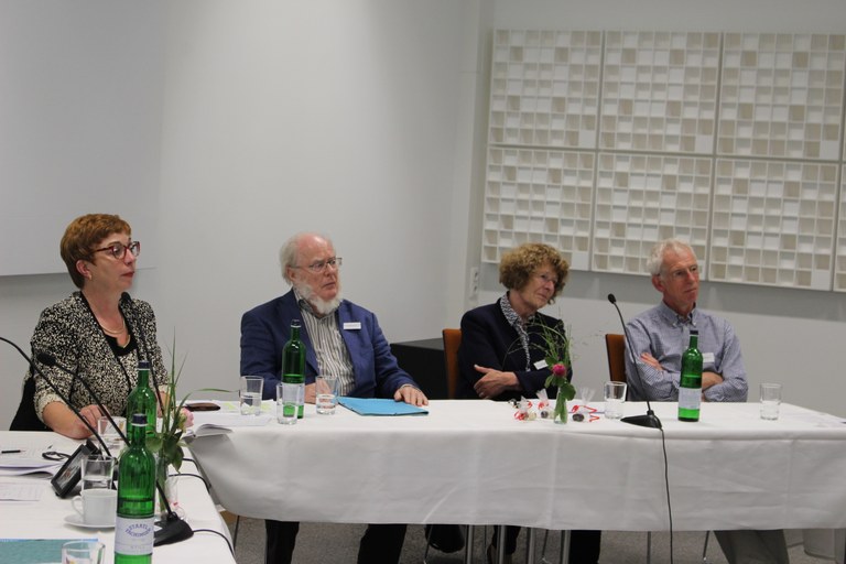 Prof. Dr. Susanne Lin-Klitzing, Prof. Dr. Hans-Christoph Berg, Prof. Dr. Frauke Stübig, Prof. Dr. Karl-Heinz Arnold bei Podiumsdiskussion