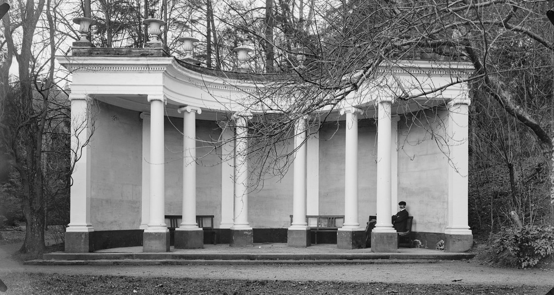 Bildarchiv Foto Marburg, Bilddatei-Nr. fm1508717, Foto: unbekannt Aufn.-Datum: 1900/1913
Zugang: Dauerleihgabe Landesamt für Denkmalpflege Hessen, 1997, Fotokonvolut: LDA Hessen - Marburg & Projekt historische fotografische Negative
CC BY-SA 4.0
