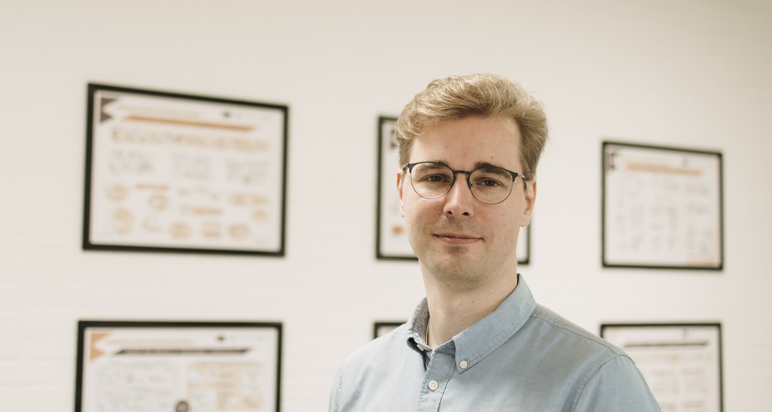 Dr. Henning de Vries