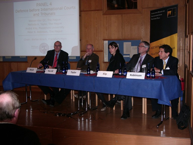 Panel 4 hatte zum Gegenstand „Defence before International Courts and Tribunals“