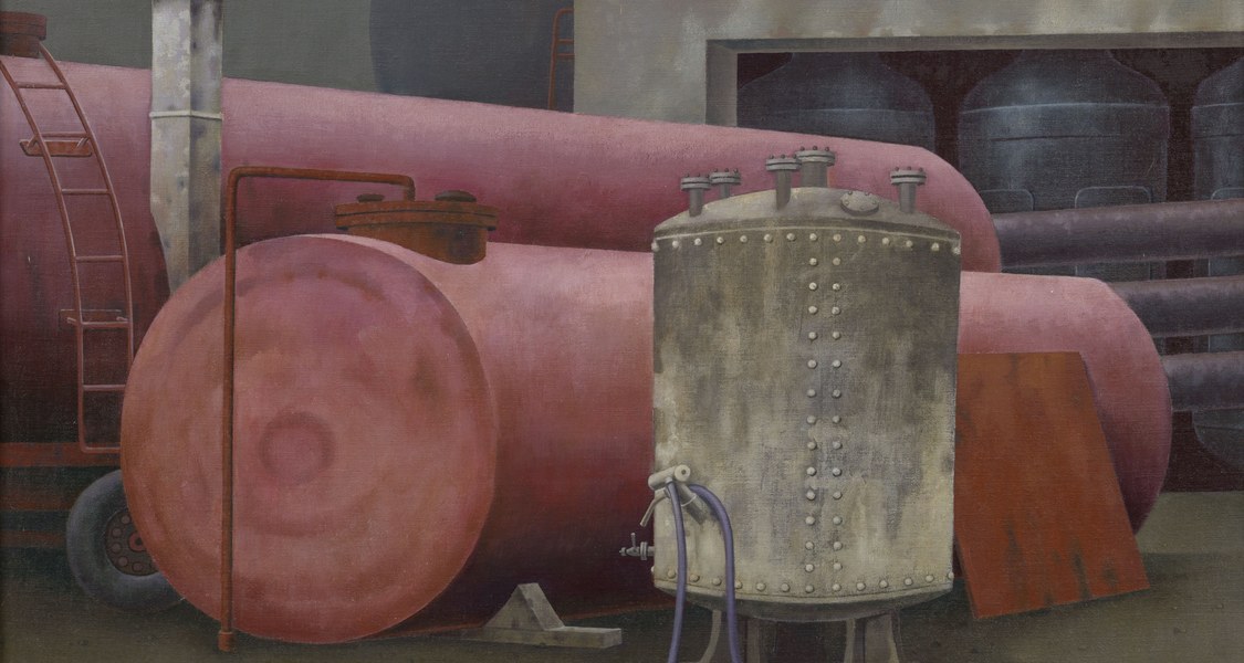 Malerei Günther Blaus aus dem Jahr 1971. Zwei große rote Kessel, einer mit Schornstein, stehen vor einer Fabrikarchitektur. Im Vordergrund ein großer, verwitterter Metallbehälter mit lila Schlauch.