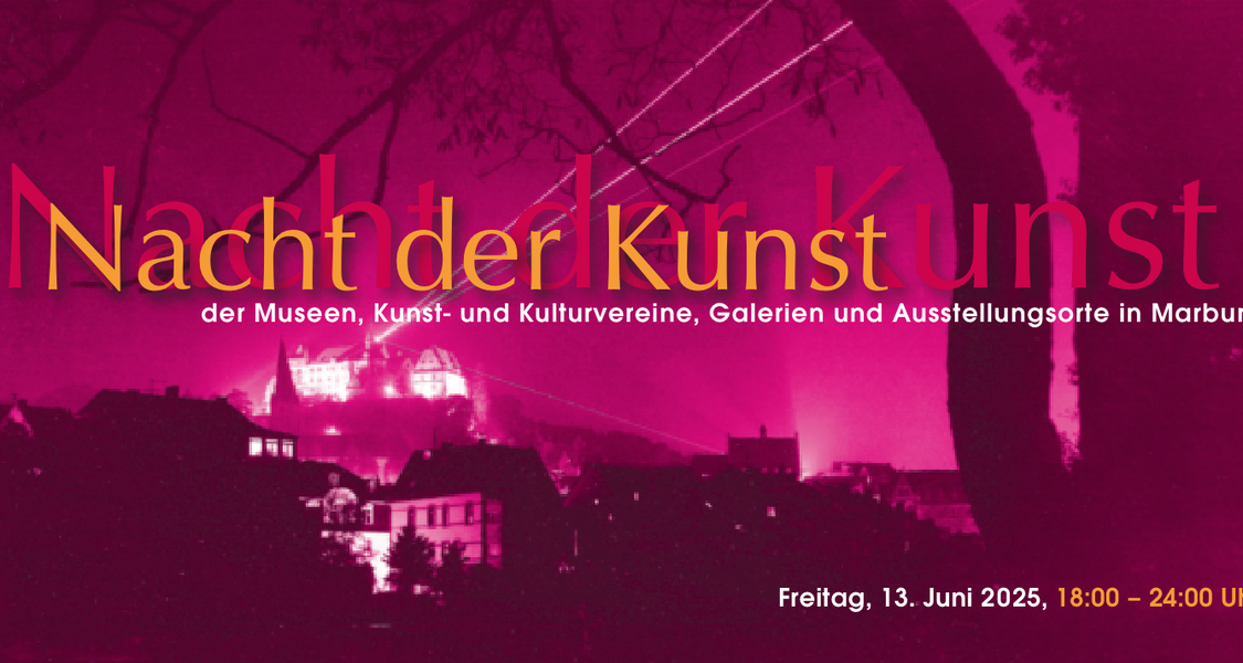 In rosa, pink gefärbte Ansicht des Landgrafenschlosses bei Nacht.