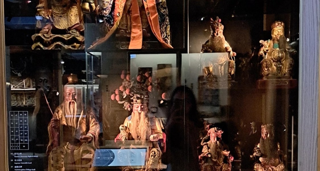 Museum showcase with Chinese objects