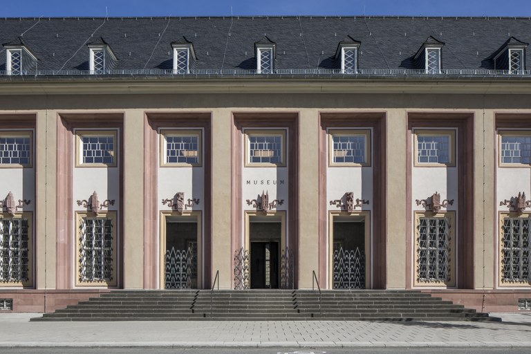 Fassade des Eingangsbereiches des Kunstmuseums