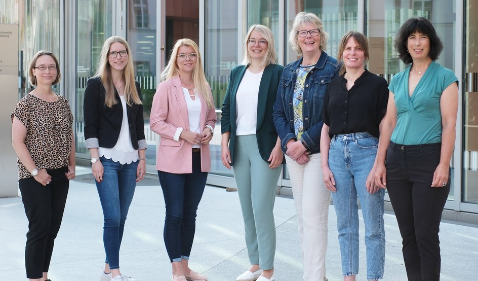 Gruppenfoto von sieben Teammitgliedern der Zentralen Allgemeinen Studienberatung