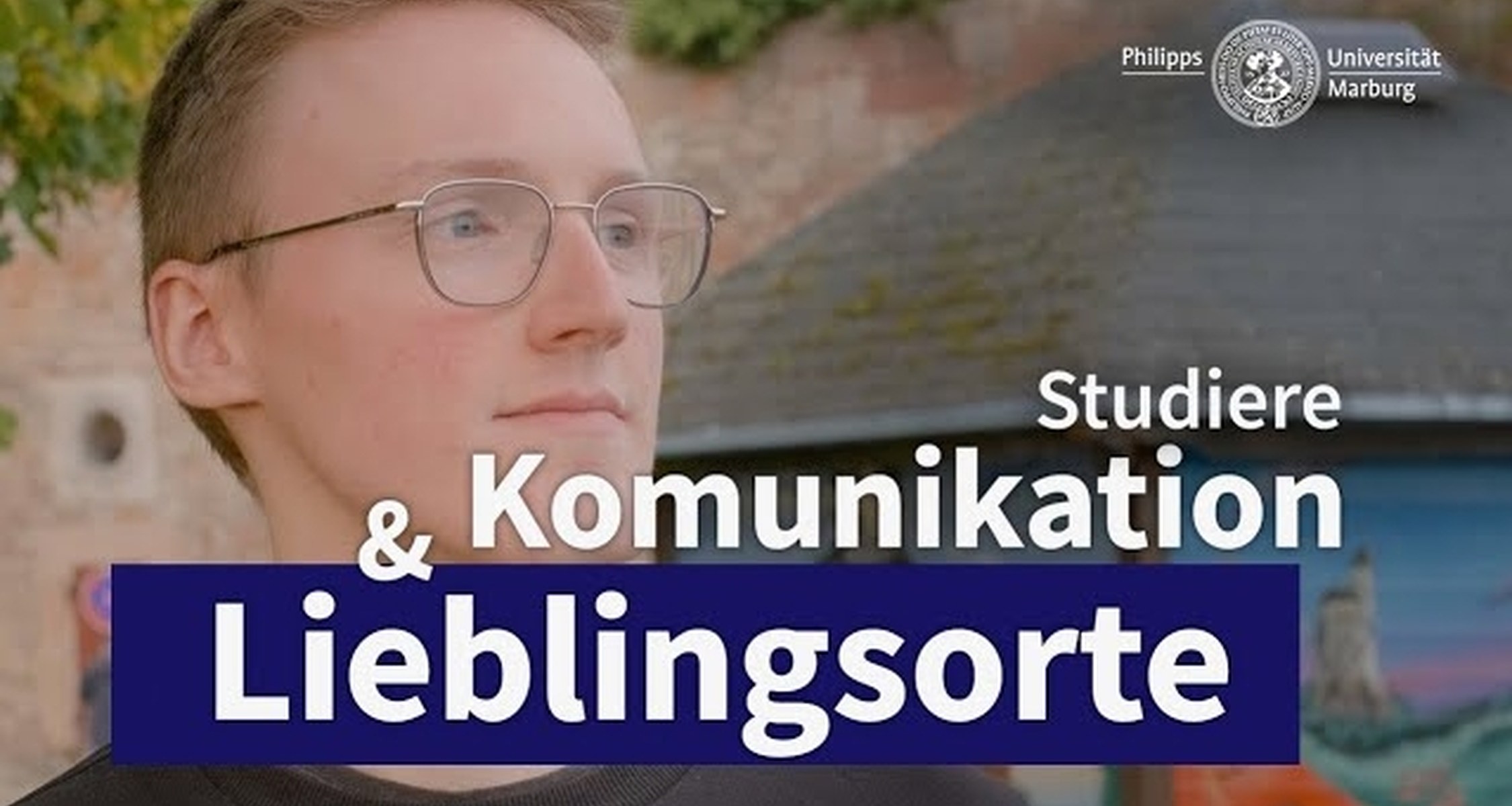 In unserer Reihe "Darum in Marburg studieren" erzählen dir unsere Studierenden, warum sie sich für ihren Studiengang entschieden haben, was sie so nicht erwartet hätten und welchen Rat sie Studienanfänger:inn geben würden. 

Jan berichtet dir in diesem Clip, was er an Studium und Stadt so besonders schätzt und überrascht hat.