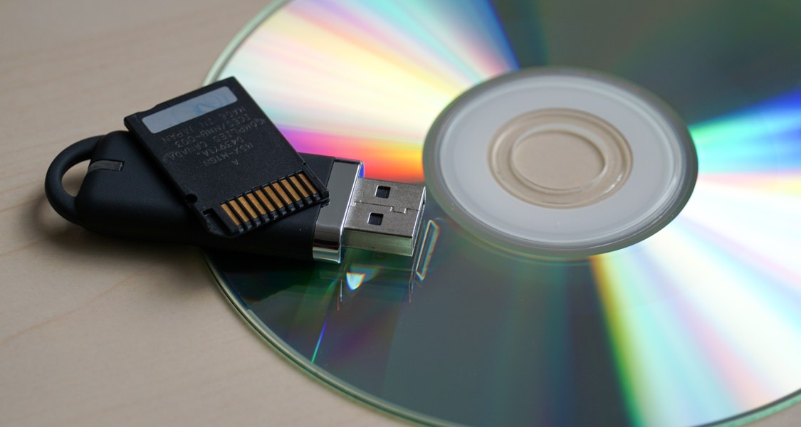 CD-Rom, USB-Stick und Speicherkarte