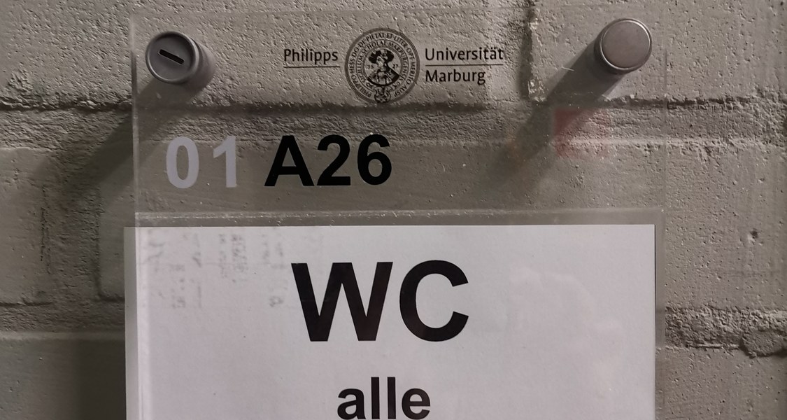 Türschild mit der Beschriftung "WC für alle Geschlechter"