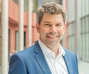 Porträt des Uni-Präsidenten Prof. Dr. Thomas Nauss