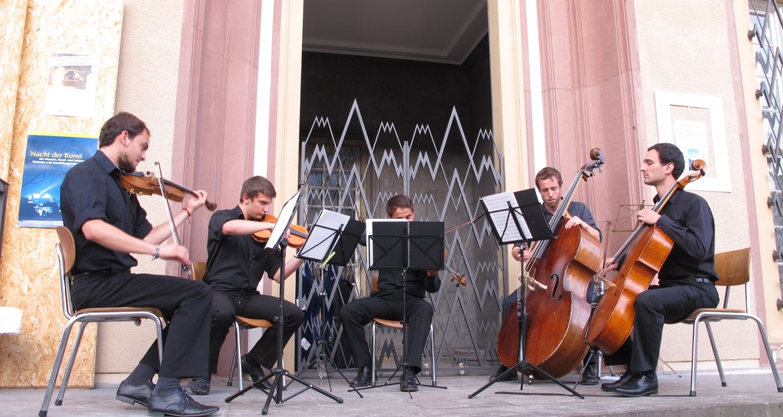 Streich-Quintett des Marburger Studenten-Sinfonieorchesters bei der Nacht der Kunst 2017
