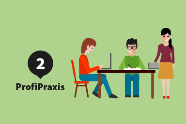 Etappe 2: ProfiPraxis; drei Studierende arbeiten an einem Tisch zusammen.