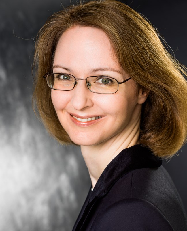 The picture shows Prof. Dr. Christine Budzikiewicz.