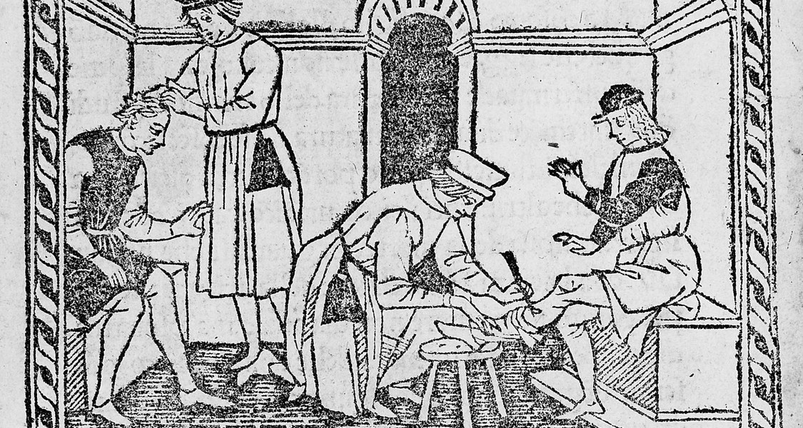 Scene at the surgeon. From Petrus Hispanus: Thesaurus pauperum.