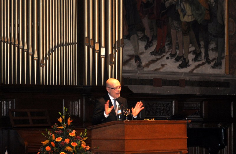 6th Marburg Lecture on International Criminal Law: Professor Udo di Fabio (Bonn) giving his presentation on “The Punitive Power of World Society” in the auditorium of the Old University .