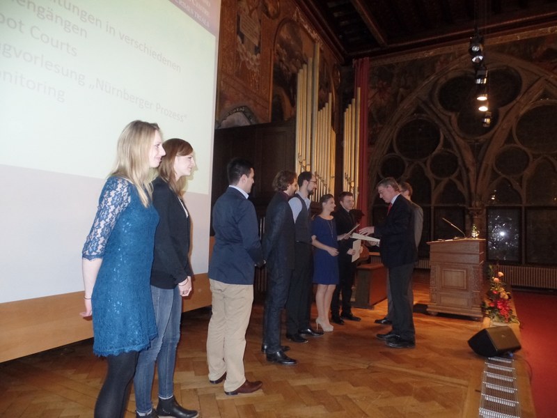 Award of the certificates. ICWC Director Professor Conze and project manager PD Dr. Eckstein conferring the monitoring certificates upon the programme’s graduates.