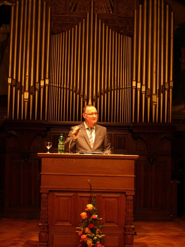 8th Marburg Lecture on International Criminal Law: Professor Schmitt. The evening’s highlight was the Lecture on International Criminal Law by Professor Schmitt, judge at the International Criminal Court in The Hague.