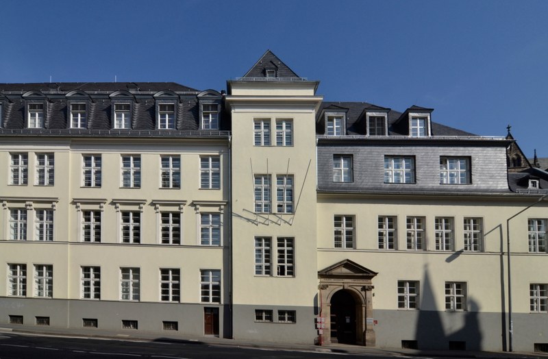 Landgrafenhaus, frontal view from the Universitätsstraße.