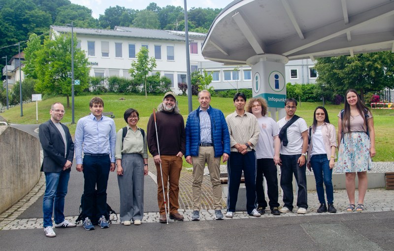 Dr Kyle Keane (University of Bristol) visits the blistaCampus as part of the Math4VIP project.