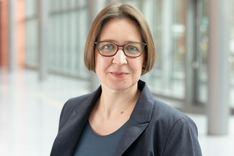 Portrait of Prof. Dr. Kati Hannken-Illjes, vice president for education